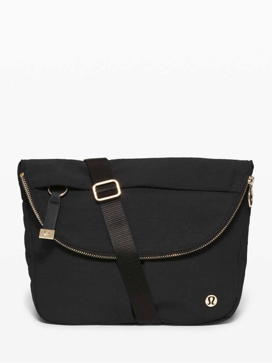 lululemon athletica Handbags - Lululemon All Night Festival Bag 5 L in black